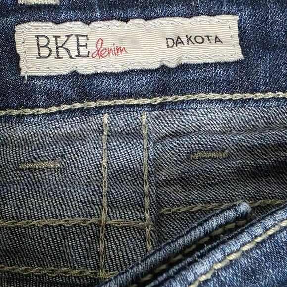 BKE Denim Dakota 21 Crop Jeans Size 29 Dark Wash Cuffed - Picture 4 of 7